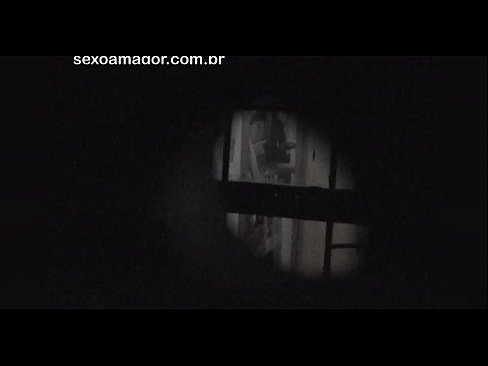 ❤️ Blondie ichi bo'sh g'ishtlar orqasida yashiringan qo'shni voyeur tomonidan yashirincha videoga tushadi ️❌ Super seks uz.shufflesex.ru ❤