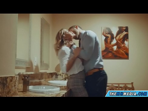 ❤️ Ko'krakli sarg'ish sizni jamoat hojatxonasida yo'ldan ozdirganda ️❌ Super seks uz.shufflesex.ru ❤